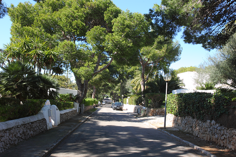 27 shady street ends by the beach